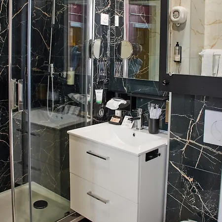 La Flute Enchantee Aparthotel Troyes